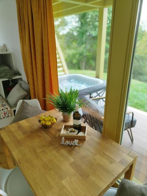 Holiday House Hona Lux Velike Lasce Екстериор снимка