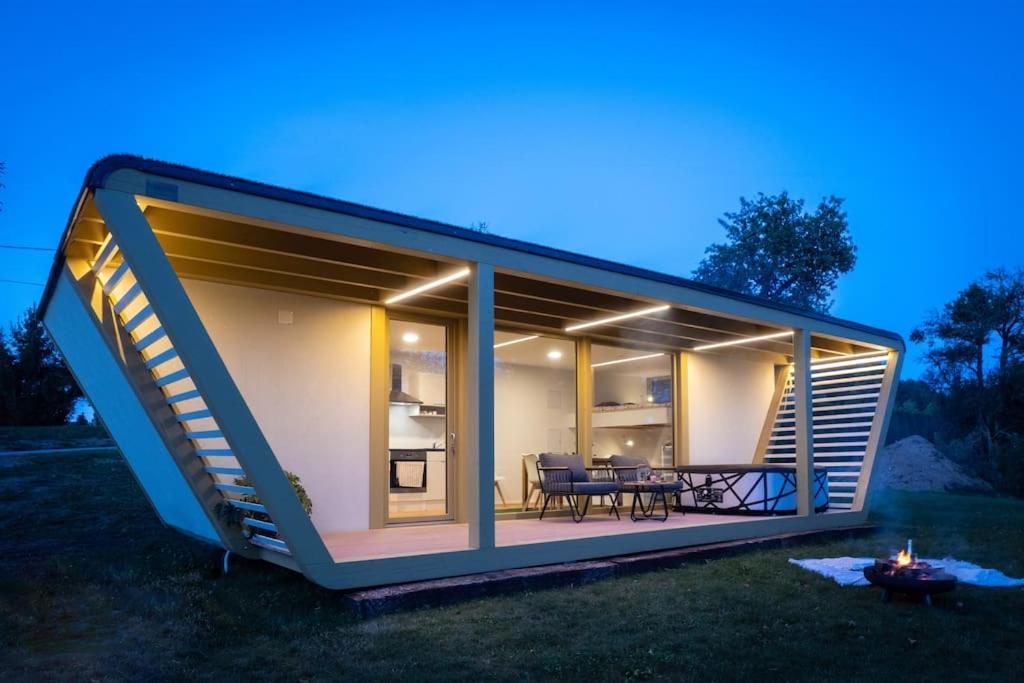 Holiday House Hona Lux Velike Lasce Екстериор снимка