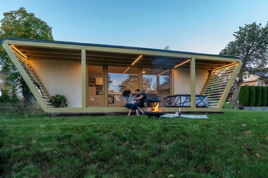 Holiday House Hona Lux Velike Lasce Екстериор снимка