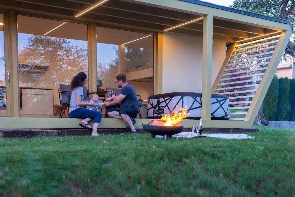Holiday House Hona Lux Velike Lasce Екстериор снимка