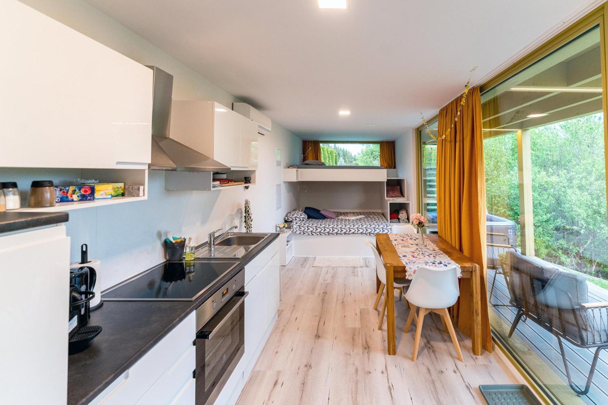 Holiday House Hona Lux Velike Lasce Екстериор снимка
