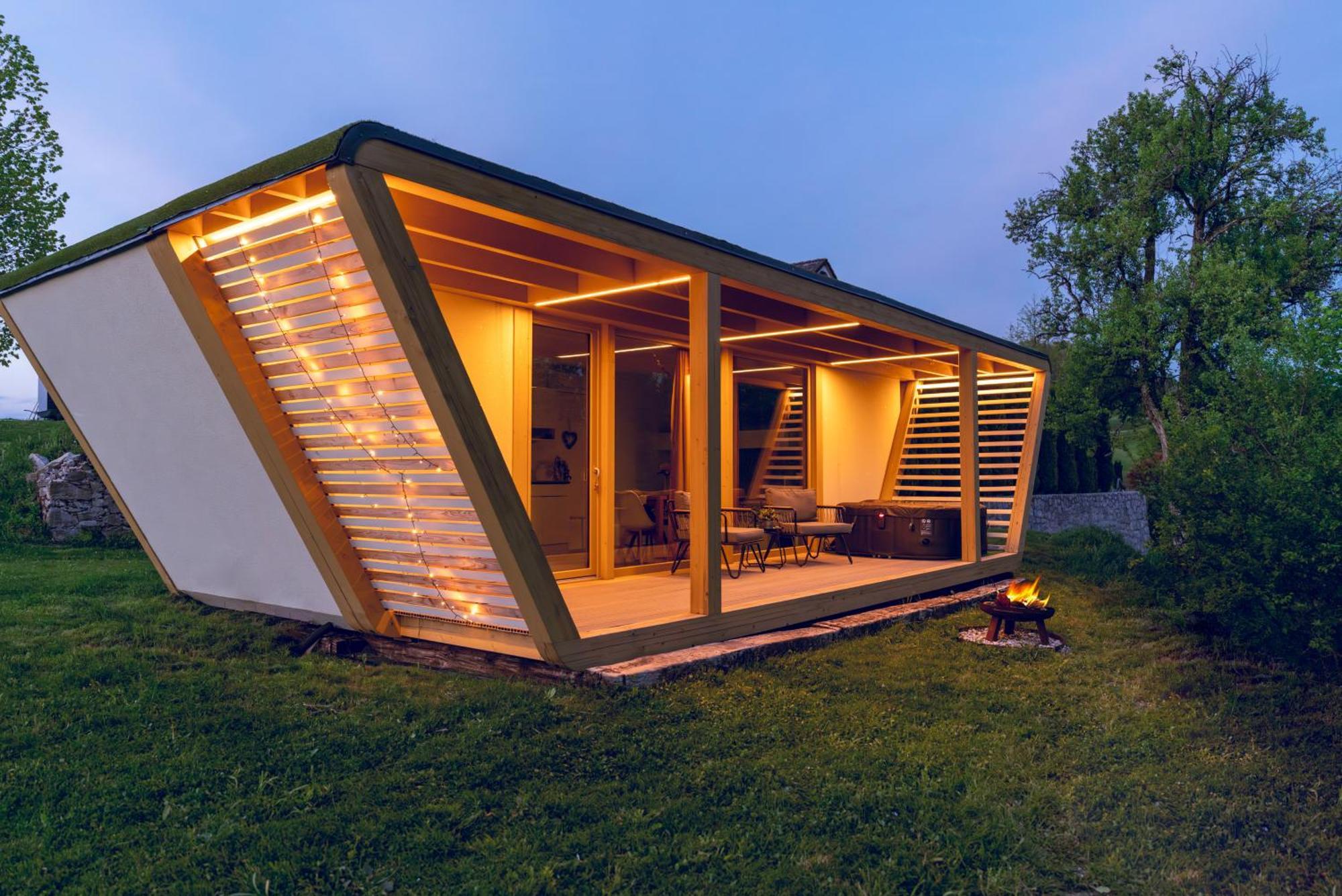 Holiday House Hona Lux Velike Lasce Екстериор снимка