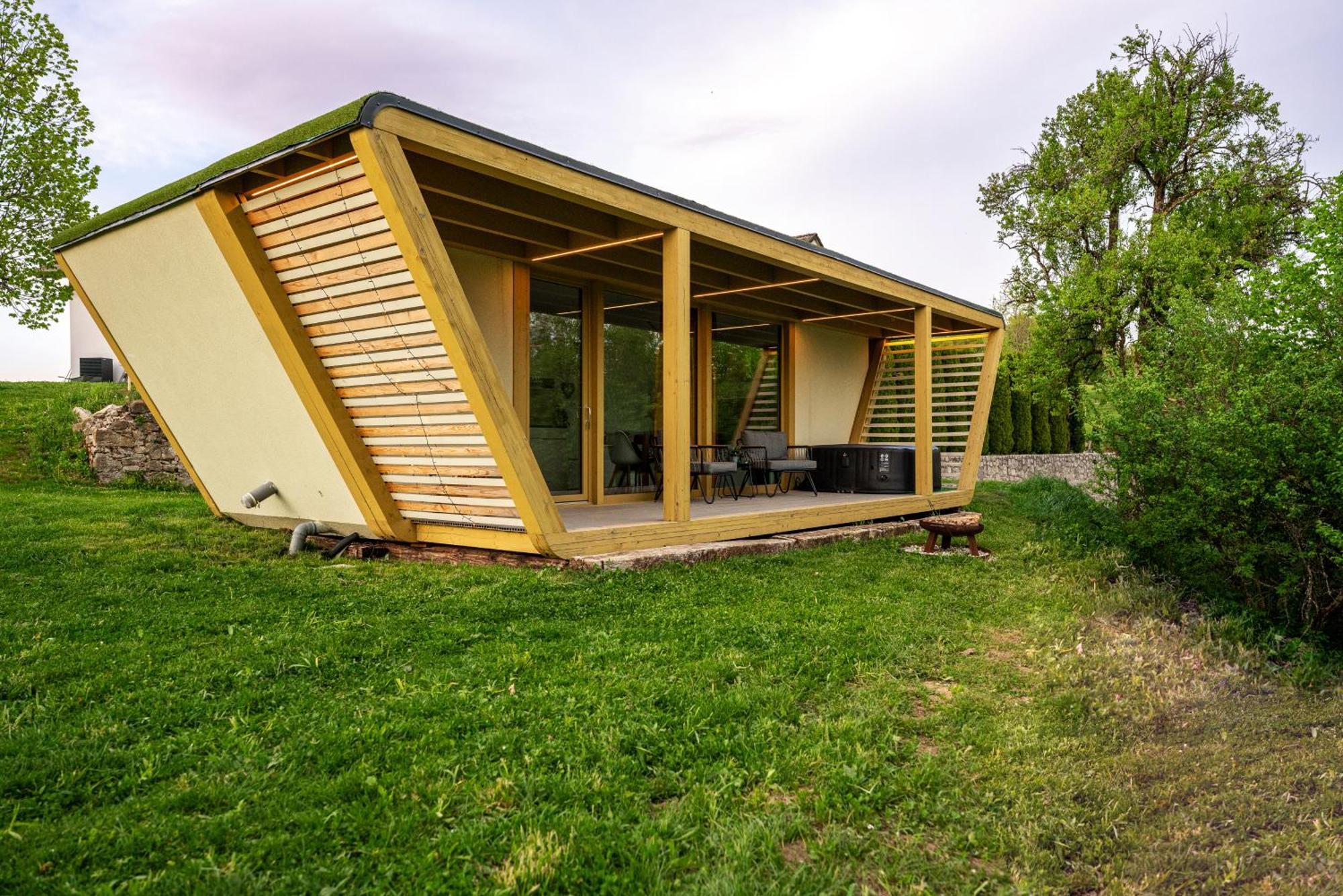Holiday House Hona Lux Velike Lasce Екстериор снимка